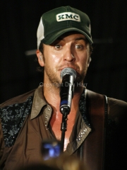 luke-bryan_023