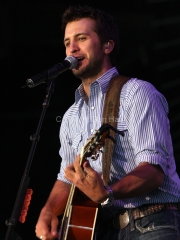 Luke Bryan at KICKS Country Fair in Atlanta