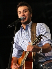 Luke Bryan at KICKS Country Fair in Atlanta