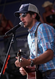 luke-bryan_173