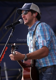 luke-bryan_176