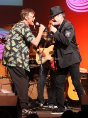 Mark Lindsey, Micky Dolenz