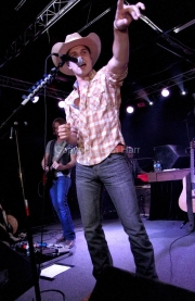 Dustin Lynch