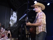 Dustin Lynch