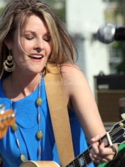 Elizabeth Cook