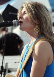 Elizabeth Cook