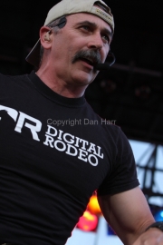 aaron-tippin_010