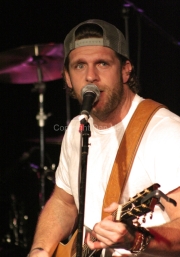 billy-currington_060