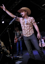 Dustin Lynch