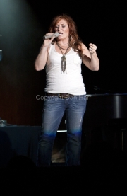 Jo Dee Messina