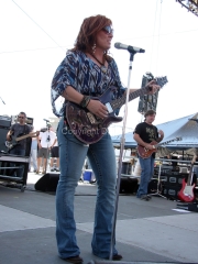 Jo Dee Messina