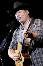 John Michael MOntgomery