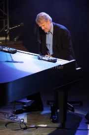 John Tesh