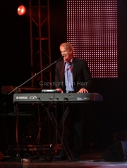 John Tesh