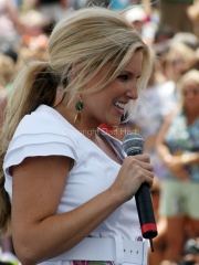 Julie Roberts
