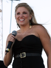 Julie Roberts