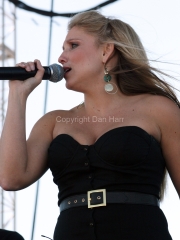 Julie Roberts