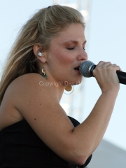 Julie Roberts