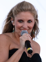 Julie Roberts