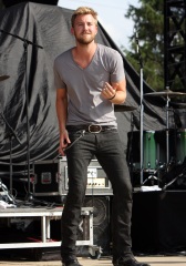 Charles Kelley