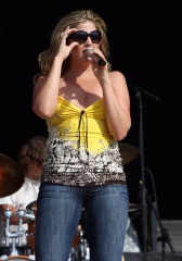 Hillary Scott