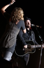 Jennifer Nettles and Kristian Bush