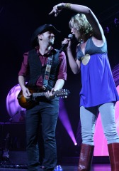 Kristian Bush and Jennifer Nettles