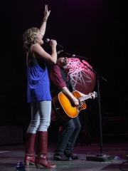 Jennifer Nettles and Kristian Bush