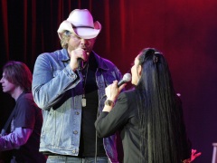 Toby Keith and Crystal Gayle