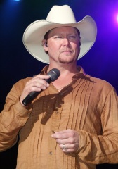 Tracy Lawrence